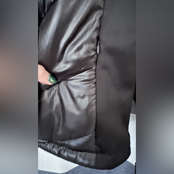 Guess puffy coat - Picture 4 of 7